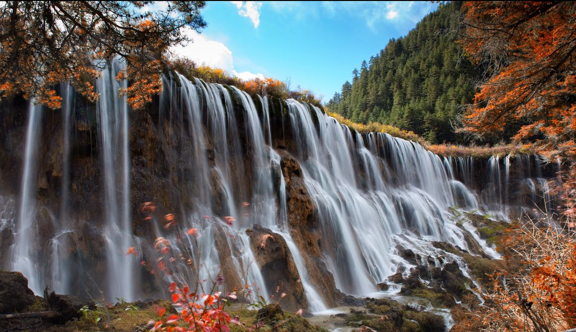 化成了一幕波澜壮阔的画面